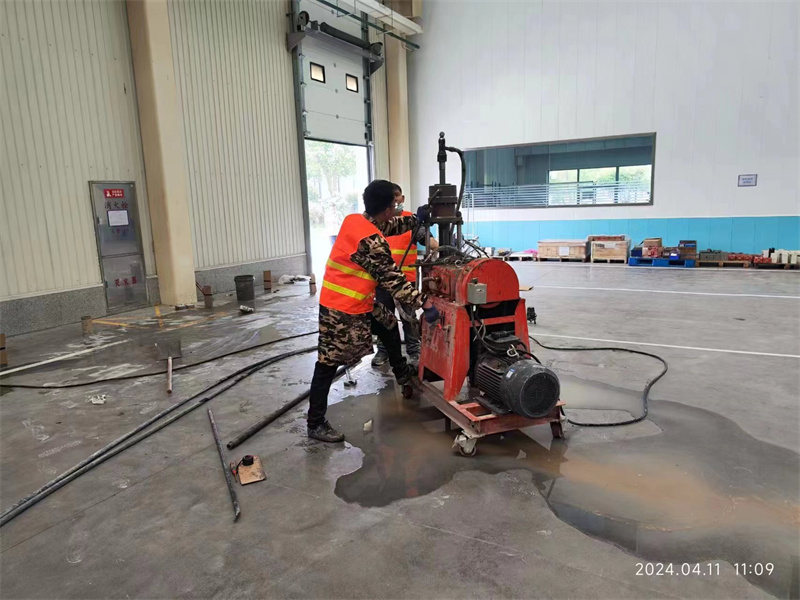 淇滨厂房地面下沉塌陷注浆加固施工